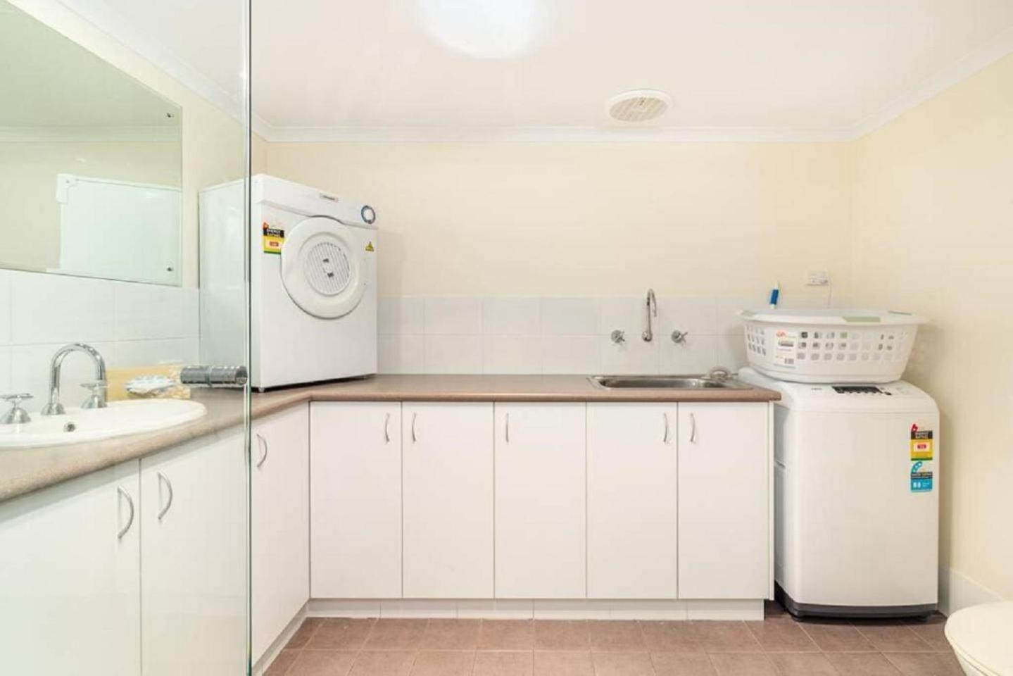 Maggies Beach House - Unit 56 At Cape View Resort Басселтон Екстер'єр фото